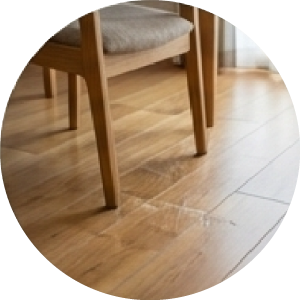 イスやキャスターによる傷・へこみ